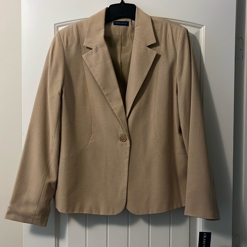 Karen Scott SZ 16 Pant Suit In Beige/Grey